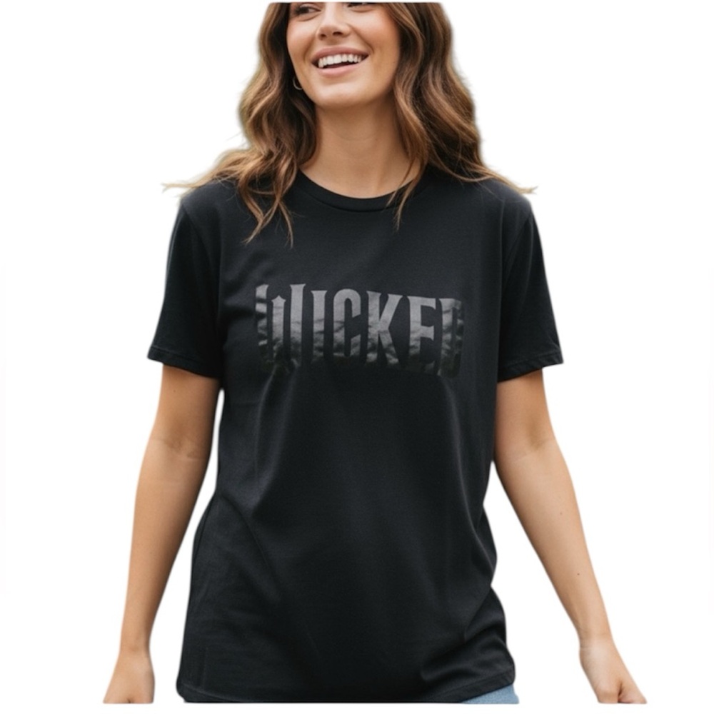Universal Wicked Women's Black T-shirt Size: Large